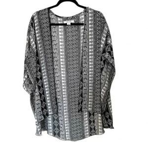 Adam Levine Women's Collection Draped Black & White Aztec Kimono Sz L GUC